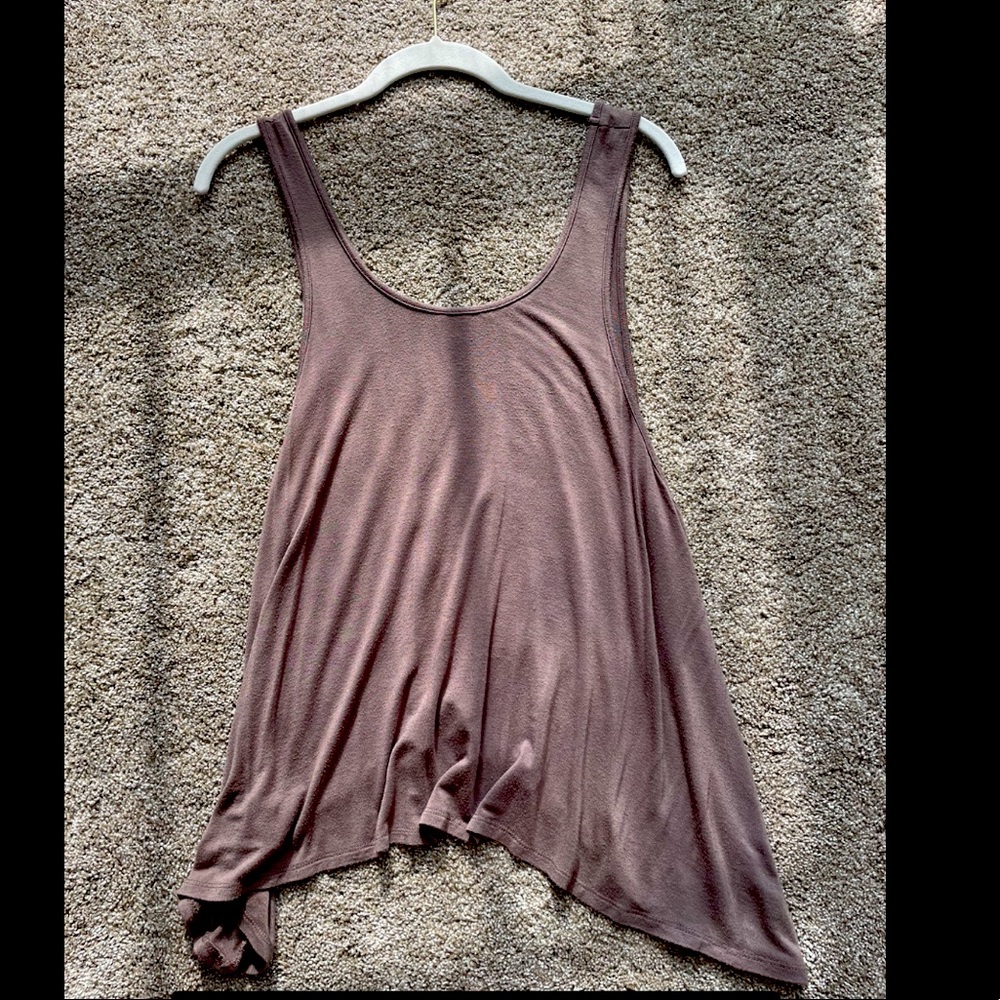 Flowy tank